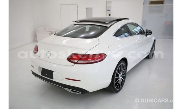 Buy Import Mercedes‒Benz 600 White Car in Import - Dubai in Central Kenya Buy Import Mercedes‒Benz 600 White Car in Import - Dubai in Central Kenya