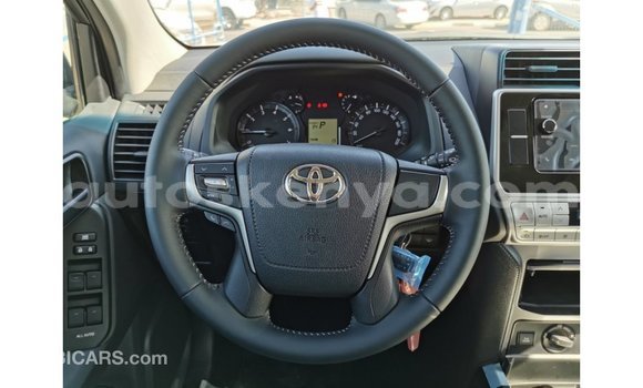 Nunua Imported Toyota Prado Nyeusi Gari ndani ya Import - Dubai nchini Kati Kenya Nunua Imported Toyota Prado Nyeusi Gari ndani ya Import - Dubai nchini Kati Kenya