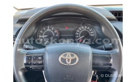 Imported Toyota Hilux White Makiinaa iti Import - Dubai keessatti Central Kenya keessatti Imported Toyota Hilux White Makiinaa iti Import - Dubai keessatti Central Kenya keessatti