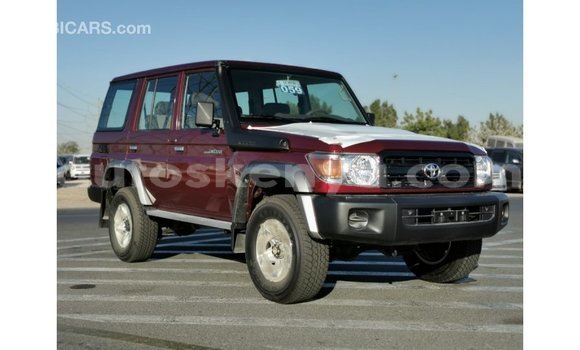 Nunua Imported Toyota Land Cruiser Nyekundu Gari ndani ya Import - Dubai nchini Kati Kenya Nunua Imported Toyota Land Cruiser Nyekundu Gari ndani ya Import - Dubai nchini Kati Kenya