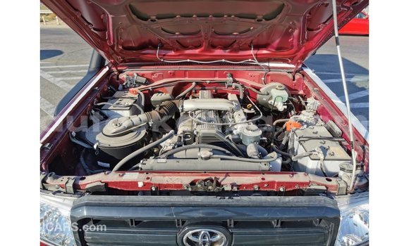 Nunua Imported Toyota Land Cruiser Nyekundu Gari ndani ya Import - Dubai nchini Kati Kenya Nunua Imported Toyota Land Cruiser Nyekundu Gari ndani ya Import - Dubai nchini Kati Kenya