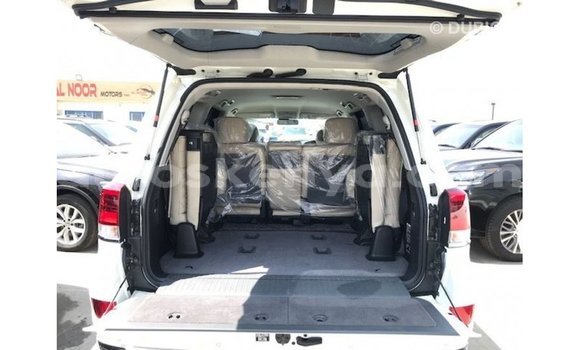Buy Import Toyota Land Cruiser White Car in Import - Dubai in Central Kenya Buy Import Toyota Land Cruiser White Car in Import - Dubai in Central Kenya