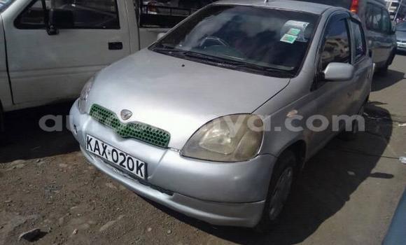 Imported Toyota Vitz Silver Makiinaa iti Nairobi keessatti Nairobi keessatti Imported Toyota Vitz Silver Makiinaa iti Nairobi keessatti Nairobi keessatti