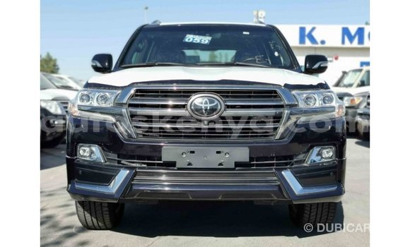 Buy Import Toyota Land Cruiser Black Car in Import - Dubai in Central Kenya Buy Import Toyota Land Cruiser Black Car in Import - Dubai in Central Kenya