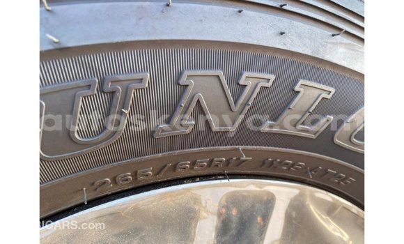 Nunua Imported Toyota Fortuner Nyeupe Gari ndani ya Import - Dubai nchini Kati Kenya Nunua Imported Toyota Fortuner Nyeupe Gari ndani ya Import - Dubai nchini Kati Kenya