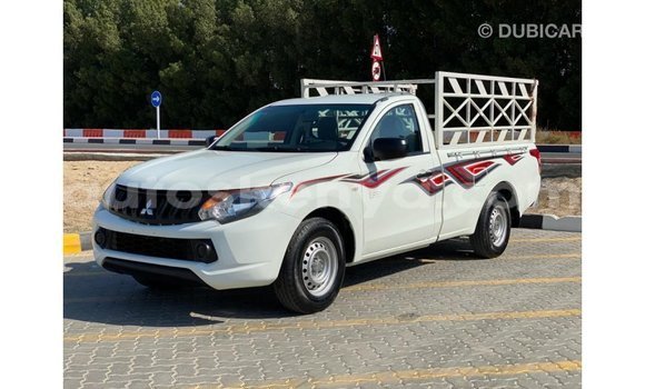 Nunua Imported Mitsubishi L200 Nyeupe Gari ndani ya Import - Dubai nchini Kati Kenya Nunua Imported Mitsubishi L200 Nyeupe Gari ndani ya Import - Dubai nchini Kati Kenya