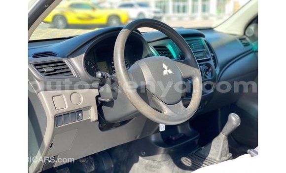 Nunua Imported Mitsubishi L200 Nyeupe Gari ndani ya Import - Dubai nchini Kati Kenya Nunua Imported Mitsubishi L200 Nyeupe Gari ndani ya Import - Dubai nchini Kati Kenya