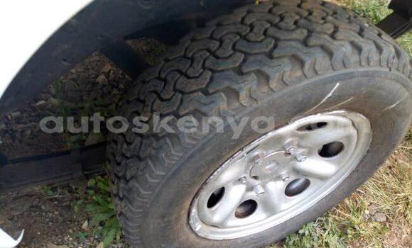 Imported Nissan Hardbody White Makiinaa iti Nairobi keessatti Nairobi keessatti Imported Nissan Hardbody White Makiinaa iti Nairobi keessatti Nairobi keessatti