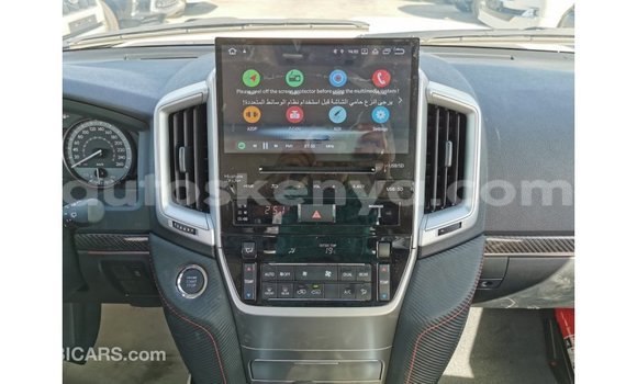 Nunua Imported Toyota Land Cruiser Nyeupe Gari ndani ya Import - Dubai nchini Kati Kenya Nunua Imported Toyota Land Cruiser Nyeupe Gari ndani ya Import - Dubai nchini Kati Kenya