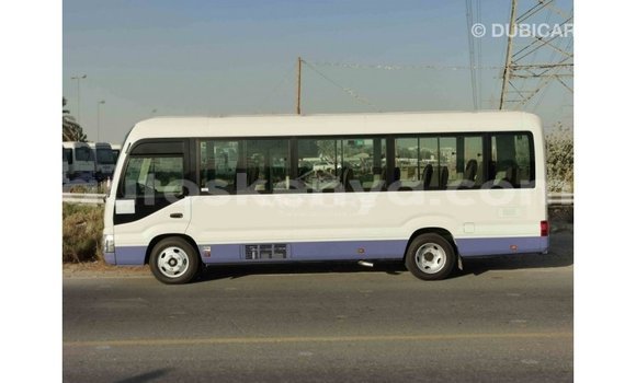 Imported Toyota Coaster White Makiinaa iti Import - Dubai keessatti Central Kenya keessatti Imported Toyota Coaster White Makiinaa iti Import - Dubai keessatti Central Kenya keessatti