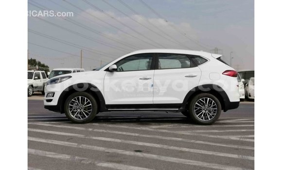 Buy Import Hyundai Tucson White Car in Import - Dubai in Central Kenya Buy Import Hyundai Tucson White Car in Import - Dubai in Central Kenya