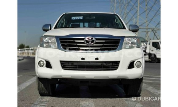 Nunua Imported Toyota Hilux Nyeupe Gari ndani ya Import - Dubai nchini Kati Kenya Nunua Imported Toyota Hilux Nyeupe Gari ndani ya Import - Dubai nchini Kati Kenya