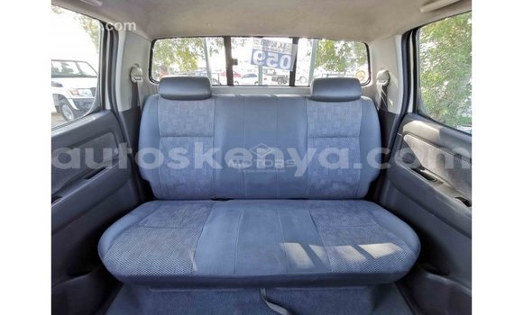 Nunua Imported Toyota Hilux Nyeupe Gari ndani ya Import - Dubai nchini Kati Kenya Nunua Imported Toyota Hilux Nyeupe Gari ndani ya Import - Dubai nchini Kati Kenya