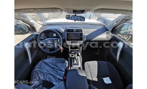 Imported Toyota Prado Black Makiinaa iti Import - Dubai keessatti Central Kenya keessatti Imported Toyota Prado Black Makiinaa iti Import - Dubai keessatti Central Kenya keessatti