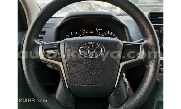 Nunua Imported Toyota Prado Nyeusi Gari ndani ya Import - Dubai nchini Kati Kenya Nunua Imported Toyota Prado Nyeusi Gari ndani ya Import - Dubai nchini Kati Kenya