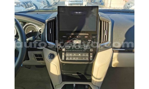 Buy Import Toyota Land Cruiser Black Car in Import - Dubai in Central Kenya Buy Import Toyota Land Cruiser Black Car in Import - Dubai in Central Kenya