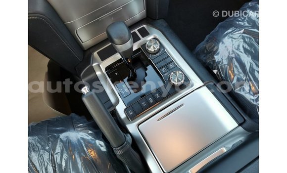 Buy Import Toyota Land Cruiser Red Car in Import - Dubai in Central Kenya Buy Import Toyota Land Cruiser Red Car in Import - Dubai in Central Kenya