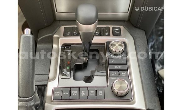 Nunua Imported Toyota Land Cruiser Nyeupe Gari ndani ya Import - Dubai nchini Kati Kenya Nunua Imported Toyota Land Cruiser Nyeupe Gari ndani ya Import - Dubai nchini Kati Kenya