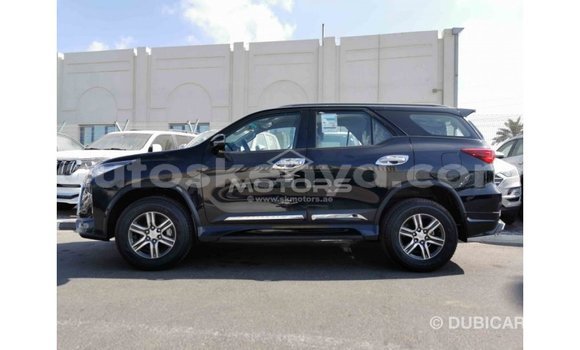 Nunua Imported Toyota Fortuner Nyeusi Gari ndani ya Import - Dubai nchini Kati Kenya Nunua Imported Toyota Fortuner Nyeusi Gari ndani ya Import - Dubai nchini Kati Kenya