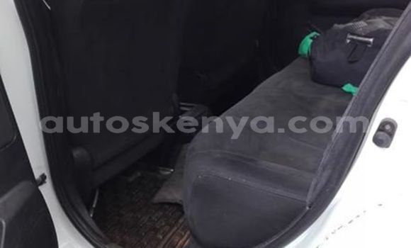 Imported Nissan tiida White Makiinaa iti Nairobi keessatti Nairobi keessatti Imported Nissan tiida White Makiinaa iti Nairobi keessatti Nairobi keessatti