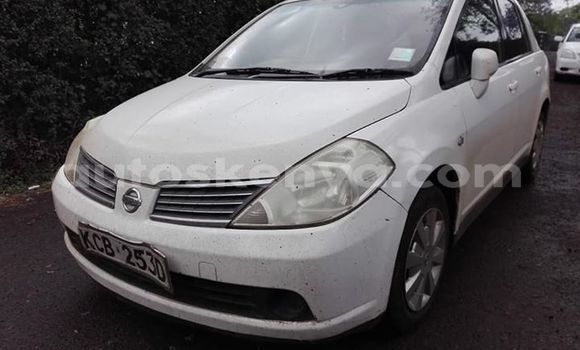 Imported Nissan tiida White Makiinaa iti Nairobi keessatti Nairobi keessatti Imported Nissan tiida White Makiinaa iti Nairobi keessatti Nairobi keessatti