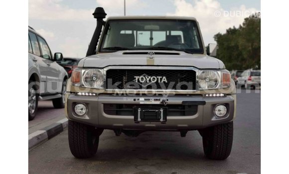 Buy Import Toyota Land Cruiser Beige Car in Import - Dubai in Central Kenya Buy Import Toyota Land Cruiser Beige Car in Import - Dubai in Central Kenya