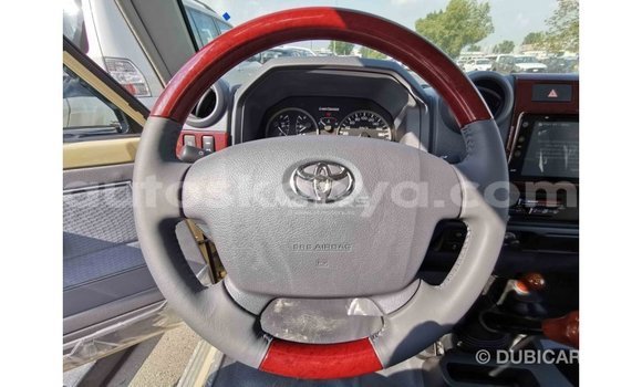 Buy Import Toyota Land Cruiser Beige Car in Import - Dubai in Central Kenya Buy Import Toyota Land Cruiser Beige Car in Import - Dubai in Central Kenya