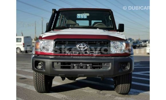 Imported Toyota Land Cruiser Red Makiinaa iti Import - Dubai keessatti Central Kenya keessatti Imported Toyota Land Cruiser Red Makiinaa iti Import - Dubai keessatti Central Kenya keessatti