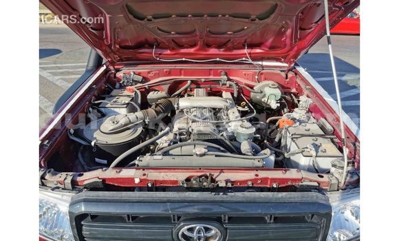 Imported Toyota Land Cruiser Red Makiinaa iti Import - Dubai keessatti Central Kenya keessatti Imported Toyota Land Cruiser Red Makiinaa iti Import - Dubai keessatti Central Kenya keessatti