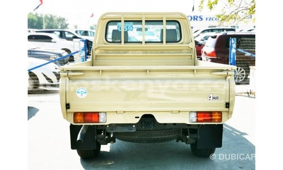 Nunua Imported Toyota Land Cruiser Beige Gari ndani ya Import - Dubai nchini Kati Kenya Nunua Imported Toyota Land Cruiser Beige Gari ndani ya Import - Dubai nchini Kati Kenya