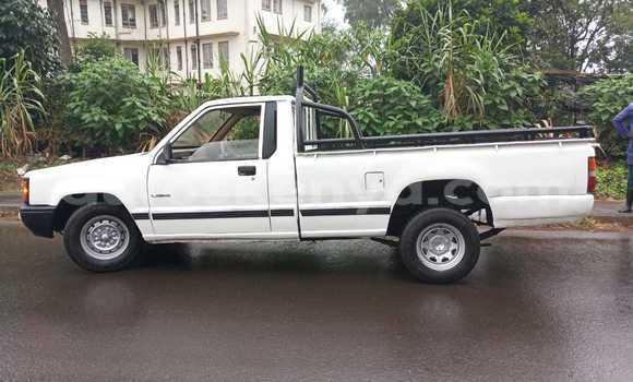 Buy Import Mitsubishi L200 White Car in Nairobi in Nairobi Buy Import Mitsubishi L200 White Car in Nairobi in Nairobi