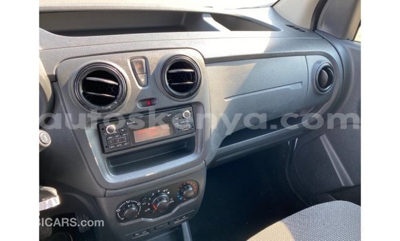 Nunua Imported Renault 18 Nyeupe Gari ndani ya Import - Dubai nchini Kati Kenya Nunua Imported Renault 18 Nyeupe Gari ndani ya Import - Dubai nchini Kati Kenya