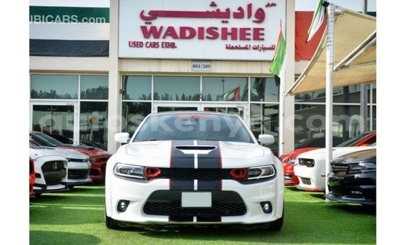Nunua Imported Dodge Charger Nyeupe Gari ndani ya Import - Dubai nchini Kati Kenya Nunua Imported Dodge Charger Nyeupe Gari ndani ya Import - Dubai nchini Kati Kenya
