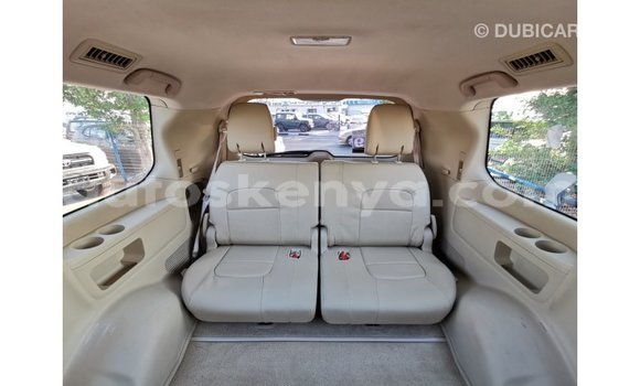 Buy Import Toyota Land Cruiser White Car in Import - Dubai in Central Kenya Buy Import Toyota Land Cruiser White Car in Import - Dubai in Central Kenya