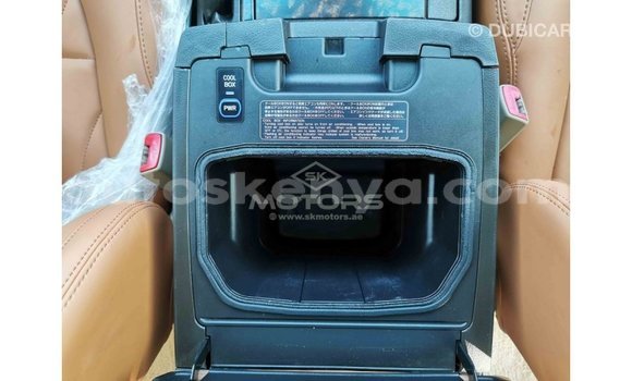 Nunua Imported Toyota Land Cruiser Nyeupe Gari ndani ya Import - Dubai nchini Kati Kenya Nunua Imported Toyota Land Cruiser Nyeupe Gari ndani ya Import - Dubai nchini Kati Kenya