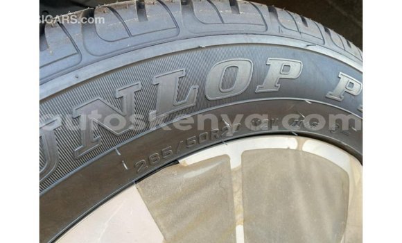 Buy Import Toyota Land Cruiser White Car in Import - Dubai in Central Kenya Buy Import Toyota Land Cruiser White Car in Import - Dubai in Central Kenya