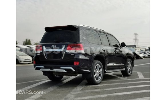 Buy Import Toyota Land Cruiser Black Car in Import - Dubai in Central Kenya Buy Import Toyota Land Cruiser Black Car in Import - Dubai in Central Kenya