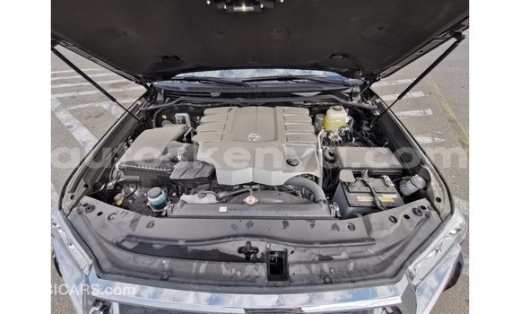 Buy Import Toyota Land Cruiser Black Car in Import - Dubai in Central Kenya Buy Import Toyota Land Cruiser Black Car in Import - Dubai in Central Kenya