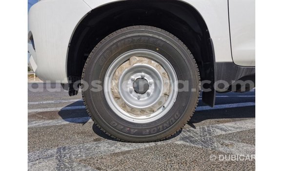 Buy Import Toyota Prado White Car in Import - Dubai in Central Kenya Buy Import Toyota Prado White Car in Import - Dubai in Central Kenya