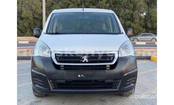 Nunua Imported Peugeot Partner Nyeupe Gari ndani ya Import - Dubai nchini Kati Kenya Nunua Imported Peugeot Partner Nyeupe Gari ndani ya Import - Dubai nchini Kati Kenya