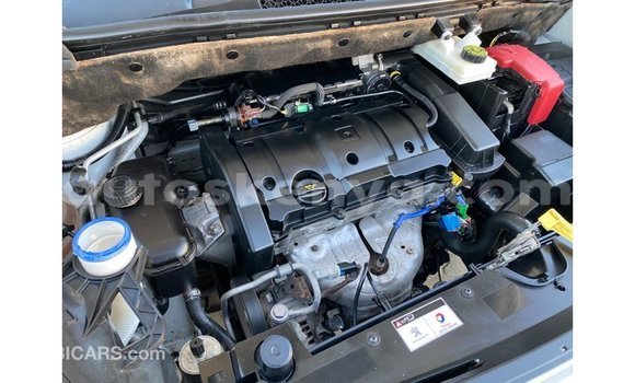 Nunua Imported Peugeot Partner Nyeupe Gari ndani ya Import - Dubai nchini Kati Kenya Nunua Imported Peugeot Partner Nyeupe Gari ndani ya Import - Dubai nchini Kati Kenya