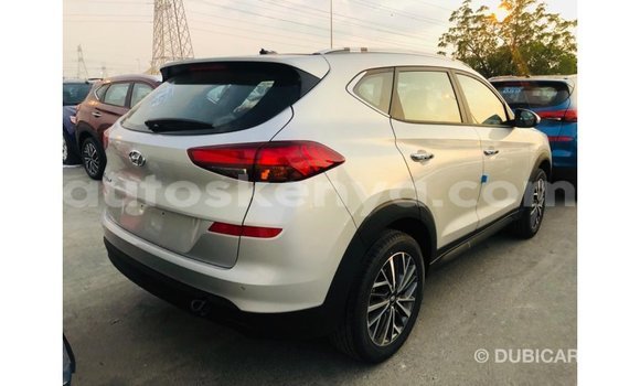 Nunua Imported Hyundai Tucson Nyingine Gari ndani ya Import - Dubai nchini Kati Kenya Nunua Imported Hyundai Tucson Nyingine Gari ndani ya Import - Dubai nchini Kati Kenya
