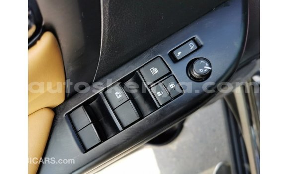 Nunua Imported Toyota Fortuner Nyeusi Gari ndani ya Import - Dubai nchini Kati Kenya Nunua Imported Toyota Fortuner Nyeusi Gari ndani ya Import - Dubai nchini Kati Kenya