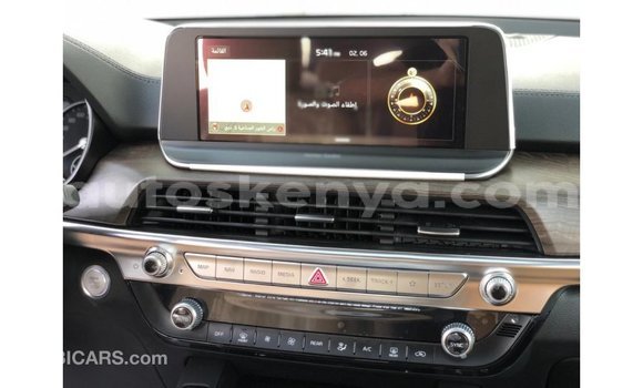 Imported Kia Carens White Makiinaa iti Import - Dubai keessatti Central Kenya keessatti Imported Kia Carens White Makiinaa iti Import - Dubai keessatti Central Kenya keessatti