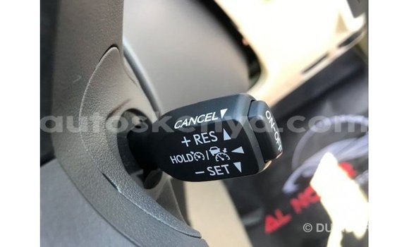 Imported Toyota Prado White Makiinaa iti Import - Dubai keessatti Central Kenya keessatti Imported Toyota Prado White Makiinaa iti Import - Dubai keessatti Central Kenya keessatti