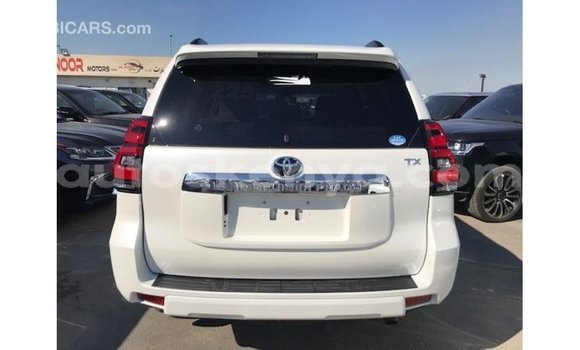 Imported Toyota Prado White Makiinaa iti Import - Dubai keessatti Central Kenya keessatti Imported Toyota Prado White Makiinaa iti Import - Dubai keessatti Central Kenya keessatti