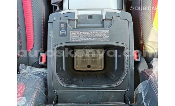 Imported Toyota Land Cruiser White Makiinaa iti Import - Dubai keessatti Central Kenya keessatti Imported Toyota Land Cruiser White Makiinaa iti Import - Dubai keessatti Central Kenya keessatti