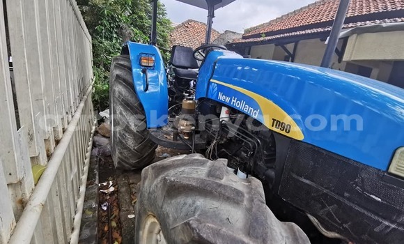 Buy Used Scania R420 Blue Truck in Marsabit in East Kenya Buy Used Scania R420 Blue Truck in Marsabit in East Kenya