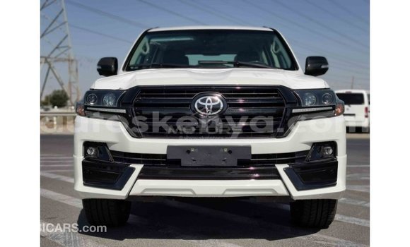 Nunua Imported Toyota Land Cruiser Nyeupe Gari ndani ya Import - Dubai nchini Kati Kenya Nunua Imported Toyota Land Cruiser Nyeupe Gari ndani ya Import - Dubai nchini Kati Kenya