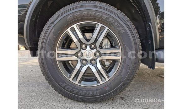 Nunua Imported Toyota Fortuner Nyeusi Gari ndani ya Import - Dubai nchini Kati Kenya Nunua Imported Toyota Fortuner Nyeusi Gari ndani ya Import - Dubai nchini Kati Kenya